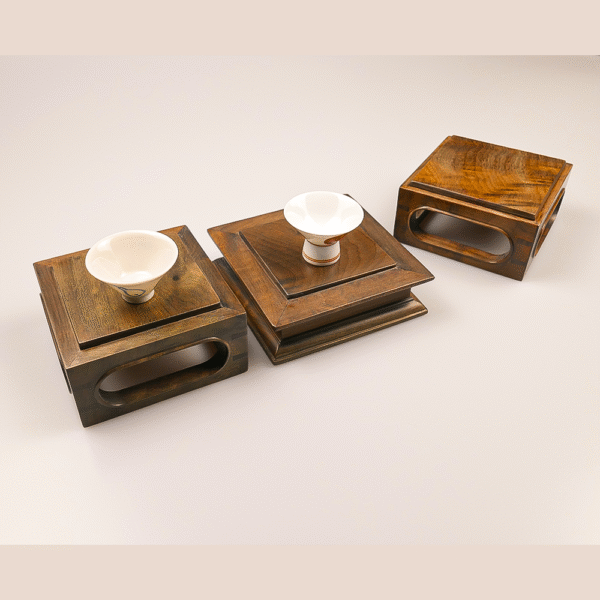 Double-layer cup box